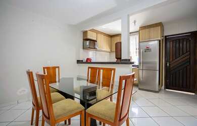 Imagem 9: Sobrado para venda tem 270 metros quadrados com 4 quartos em Sítio Cercado...