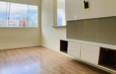 Imagem: O apartamento possui 3 Dormitórios, 1 Banheiro, 1 Vaga na garagem