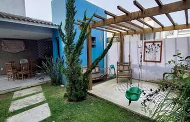 Imagem: A casa possui 3 Dormitórios, 4 Banheiros, 2 Vagas na garagem