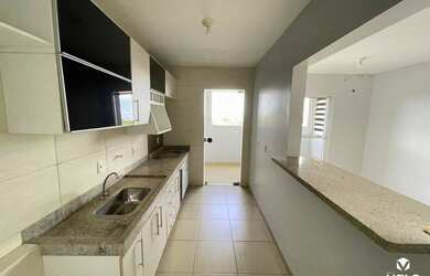 Imagem: O apartamento possui 2 Dormitórios, 1 Banheiro, 2 Vagas na