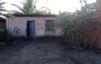 Imagem: A casa possui 2 Dormitórios, 1 Banheiro e está localizado