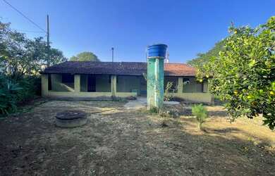 Imagem: A fazenda possui 890m² de Área e está localizado em Centro