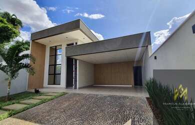 Imagem: A casa em condomínio possui 4 Dormitórios, 1 Banheiro, 350m²