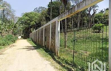 Imagem: O terreno possui 3.000m² de Área e está localizado em Jardim