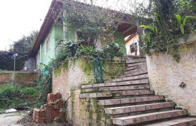 Imagem: A casa possui 2 Dormitórios, 2 Banheiros, 1 Vaga na garagem