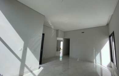 Imagem 3: Linda casa térrea 04 suites condomínio Portal do sol green