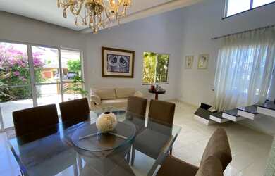 Imagem: A casa em condomínio à venda possui 4 Dormitórios, 5 Banheiros