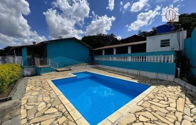 Imagem: A chácara possui 180m² de Área e está localizado em Curitibanos