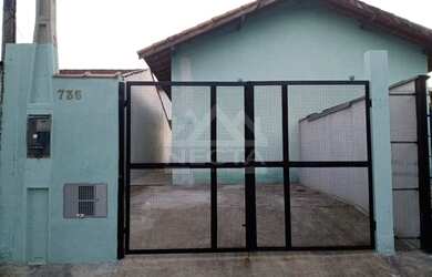 Imagem: A kitnet possui 2 Dormitórios, 2 Banheiros, 1 Vaga na garagem