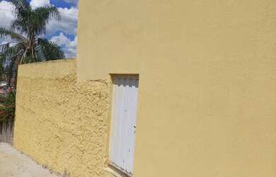 Imagem: A casa possui 1 Dormitório, 1 Banheiro, 70m² de Área e está