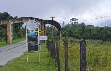 Imagem: A chácara possui 3.600m² de Área e está localizado em Jardim