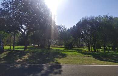 Imagem: O terreno possui 450m² de Área e está localizado em Jardim