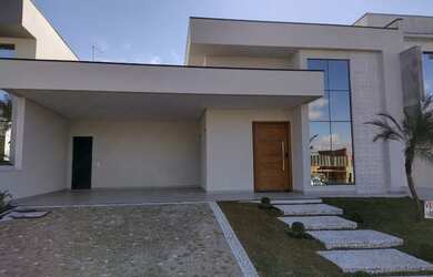 Imagem: A casa em condomínio possui 3 Dormitórios, 5 Banheiros, 4