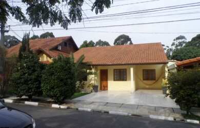 Imagem: A casa em condomínio possui 3 Dormitórios, 3 Banheiros, 4