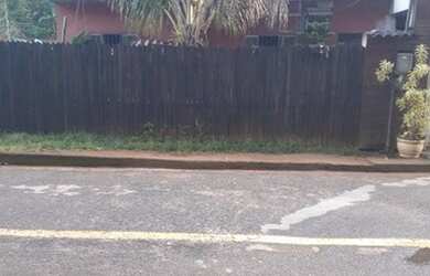 Imagem: A casa possui 2 Dormitórios, 3 Vagas na garagem e está localizado