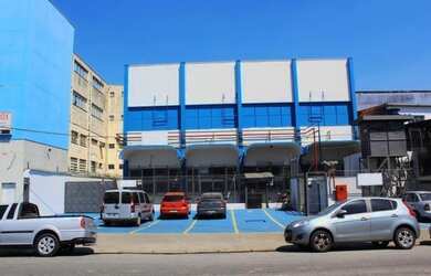 Imagem: O depósito possui 4.683m² de Área e está localizado em