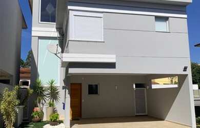 Imagem: A casa em condomínio possui 3 Dormitórios, 5 Banheiros, 2