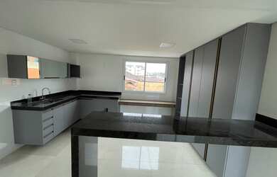 Imagem: O apartamento na cobertura possui 4 Dormitórios, 2 Banheiros