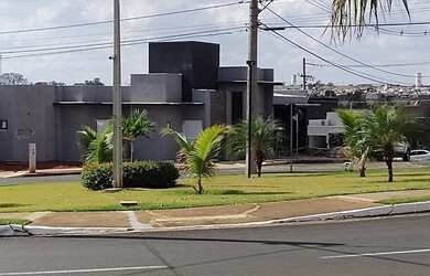 Imagem: A casa em condomínio possui 3 Dormitórios, 4 Banheiros, 2