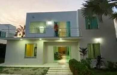 Imagem: A casa em condomínio para alugar possui 4 Dormitórios, 5 Banheiros