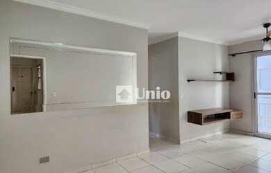 Imagem: O apartamento possui 3 Dormitórios, 2 Banheiros, 1 Vaga na