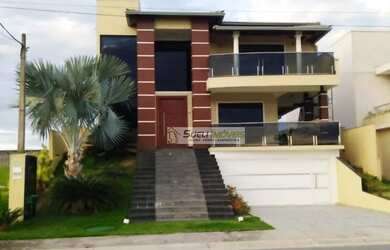 Imagem: A casa em condomínio possui 5 Dormitórios, 5 Banheiros, 407m²