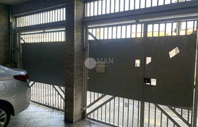 Imagem: A casa possui 2 Dormitórios, 3 Banheiros, 2 Vagas na garagem