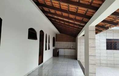 Imagem 4: Linda casa para família com espaço para lazer e segurança