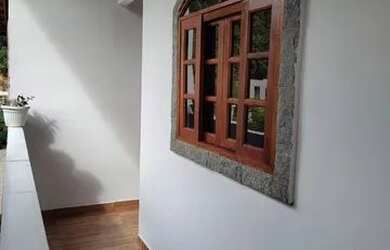 Imagem: A casa possui 1 Dormitório, 1 Banheiro e está localizado