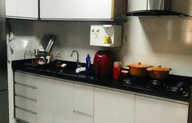 Imagem: A casa possui 3 Dormitórios, 3 Banheiros, 3 Vagas na garagem