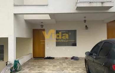 Imagem: A casa em condomínio possui 3 Dormitórios, 3 Banheiros, 2