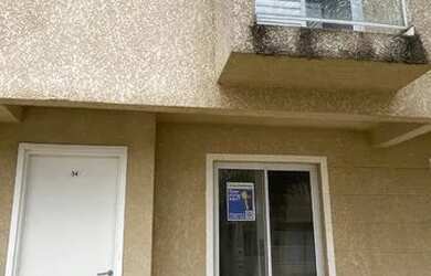 Imagem: A casa possui 2 Dormitórios, 1 Banheiro, 1 Vaga na garagem