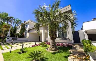 Imagem: A casa em condomínio possui 3 Dormitórios, 4 Banheiros, 4