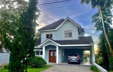 Imagem: A casa em condomínio possui 3 Dormitórios, 2 Banheiros, 4