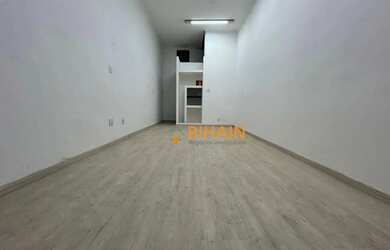 Imagem: O depósito para alugar possui e está localizado em Buritis