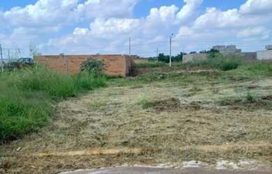 Imagem: O terreno possui 200m² de Área e está localizado em Nova