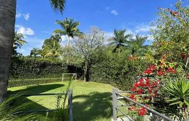 Imagem: A casa em condomínio possui 5 Dormitórios, 5 Banheiros, 5