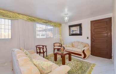 Imagem 9: Vendas Casa Curitiba PR. 400m² de Área, 5 Vagas na garageme5 Dormitórios