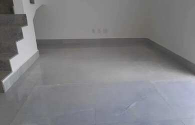 Imagem: A casa possui 3 Dormitórios, 3 Banheiros, 2 Vagas na garagem