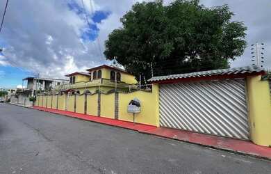 Imagem: A casa em condomínio possui 5 Dormitórios, 1 Banheiro, 5 Vagas