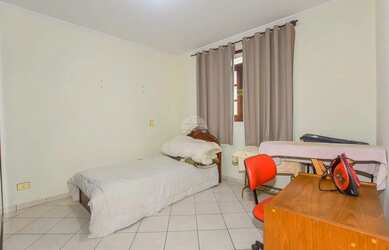 Imagem 11: Vendas Casa Curitiba PR. Churrasqueira, Varanda, Guarda roupae466m² de...