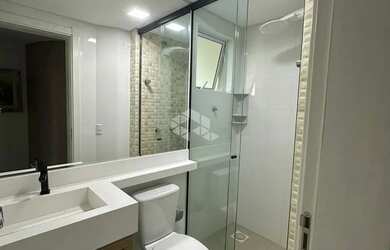 Imagem 3: Apartamento com 2 dormitórios sendo 1 suíte e 2 vagas de garagem em...