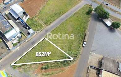 Imagem: O terreno possui 12m² de Área e está localizado em Segismundo