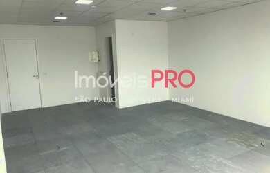 Imagem: O depósito possui 1 Vaga na garagem, 47m² de Área e está