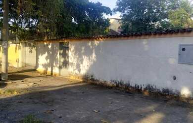 Imagem: O terreno possui 700m² de Área e está localizado em Realengo