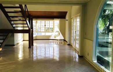 Imagem 5: Casa Triplex em Condomínio