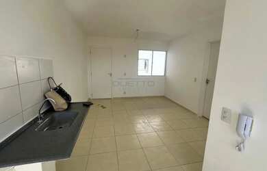 Imagem: O apartamento possui 2 Dormitórios, 1 Banheiro, 1 Vaga na garagem