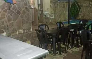 Imagem 8: Espaço para pequenos eventos no Janga com piscina e churrasqueira