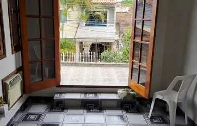 Imagem 8: Casa no bairro JD. Veneza em Volta Redonda com 4 quartos sendo 3 suítes, 2 salas