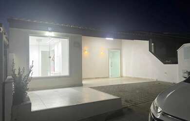 Imagem: A casa em condomínio possui 2 Dormitórios, 1 Banheiro, 2 Vagas